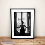 tableau noir et blanc femme haut blanc