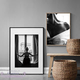 tableau noir et blanc femme haut blanc