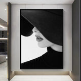 Affiche moderne femme chapeau noir