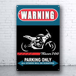 Cadre vintage moto parking