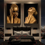 tableau femme noir en or