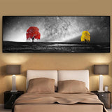 tableau noir et blanc arbre jaune et arbre rouge
