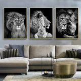 tableau noir et blanc lion et bébé