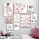 tableau fond blanc femme rose