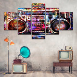 tableau multicolore d’une enceinte