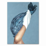 cadre abstrait femme pétales bleues