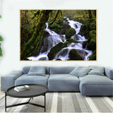 tableau chute d’eau dans la jungle