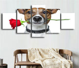 tableau petit chien rose dans la bouche