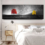 tableau noir et blanc arbre jaune et arbre rouge