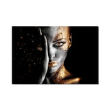 tableau femme noir feuille d’or