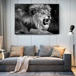 tableau noir et blanc roi de la savane