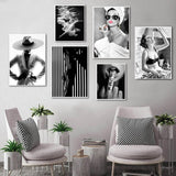 tableau femme chapeau noir et blanc