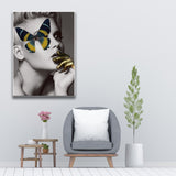 tableau femme et papillon