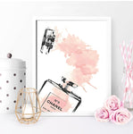 Affiche parfum rose fond blanc