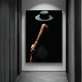 tableau sombre femme chapeau noir