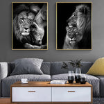 tableau noir et blanc lion et bébé