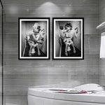 affiche noir et blanc femme toilette