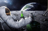 tableau astronaute qui boit une bière